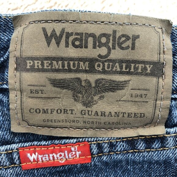Wrangler Men Jeans Size 38x30 Blue Denim Classic Straight Leg Casual 100% Cotton - Picture 12 of 14